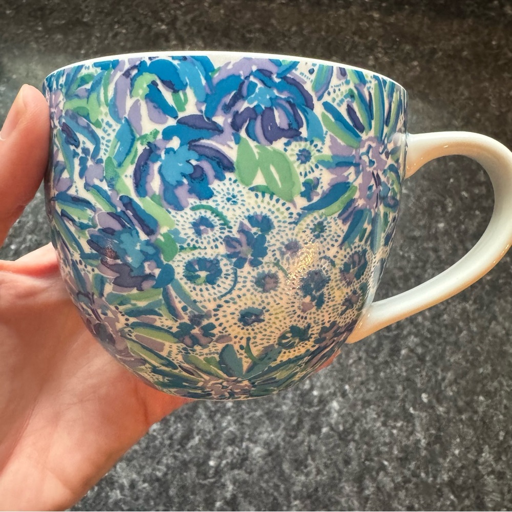Lilly Pulitzer Classic Blue Floral Coffee/Tea Mug - Picture 3 of 6